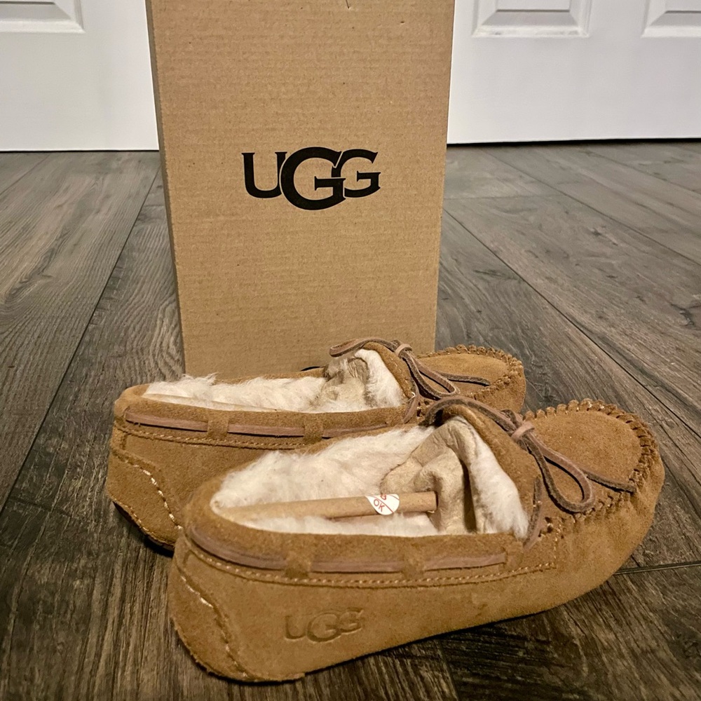 UGG KIDS DAKOTA